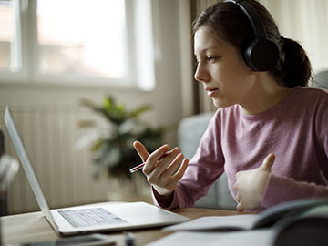Survey Underscores Online Learning’s Toll