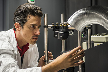Photo of Fratalocchi in lab